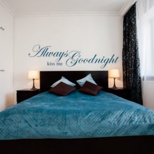 Adesivo Murale Always Kiss Me Goodnight (2)