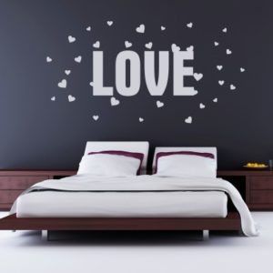 Adesivo Murale Love con Cuori