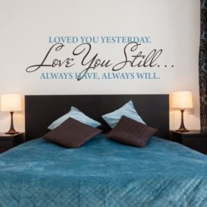 Adesivo Murale Love You Still